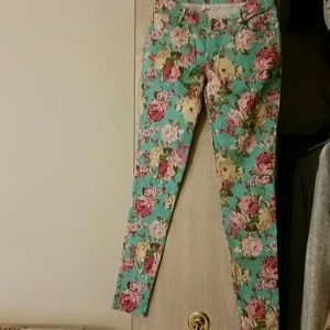 Floral jeggins size Large never worn